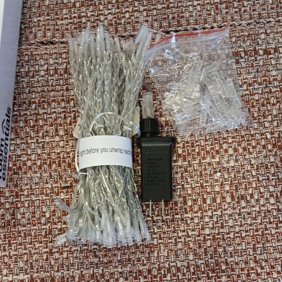 LED String Lights Curtain‎ - Picture 3 of 4